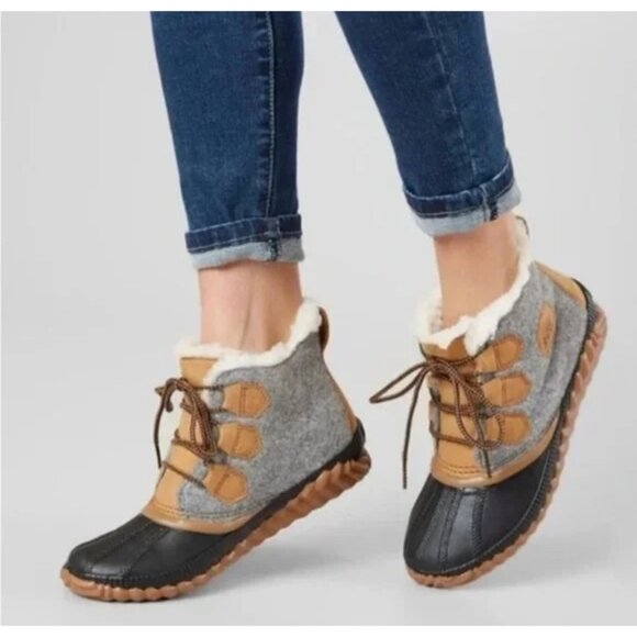 Sorel Out N About™ Waterproof Leather Duck Boot Winter Sz 6.5 Faux Fur Lined - Picture 1 of 14